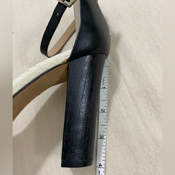 Gorgeous two tone Vince Camuto heels - Picture 15 of 15